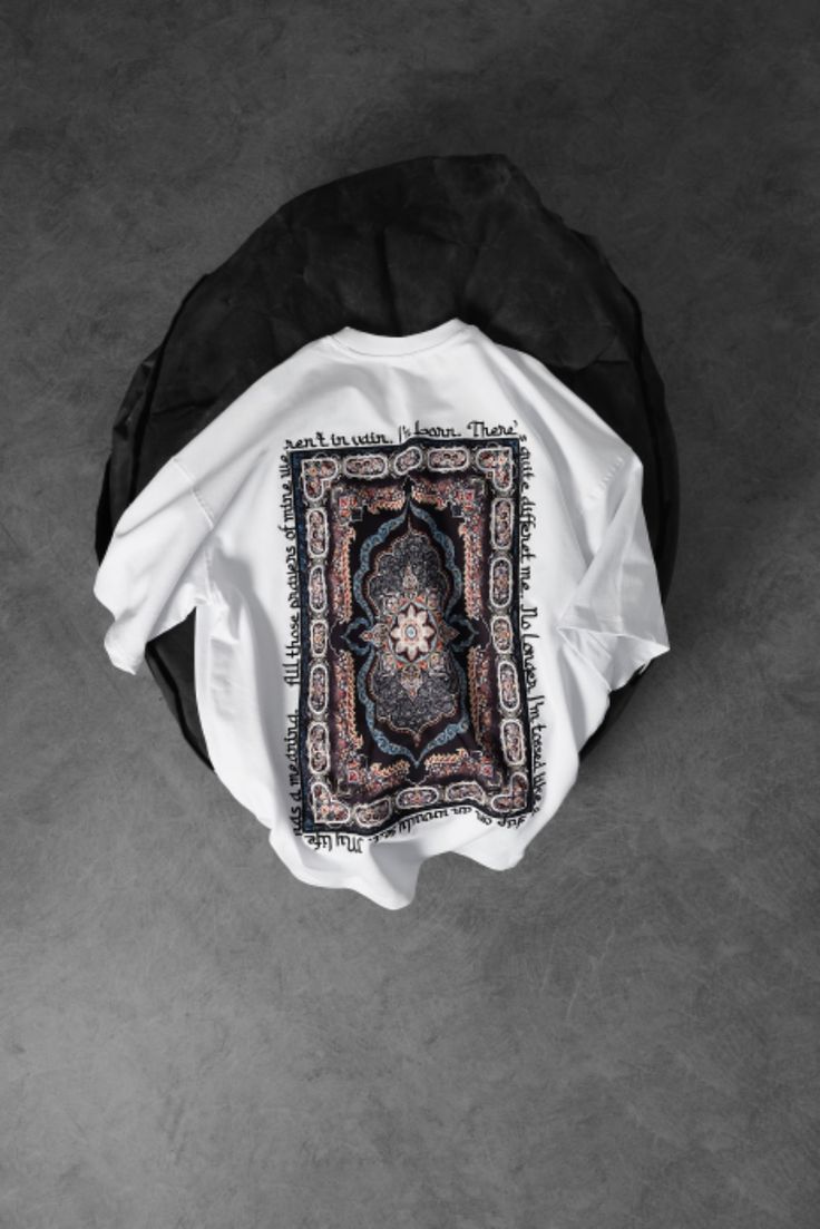 Luxury Oversize Printed T-Shirt – Bold & Modern Streetwear